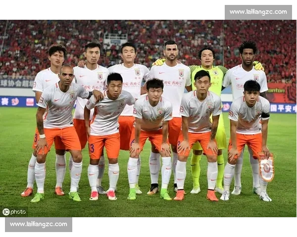 山东鲁能vs巅峰对决新赛季关键战役引爆全场焦点看点分析前瞻冲