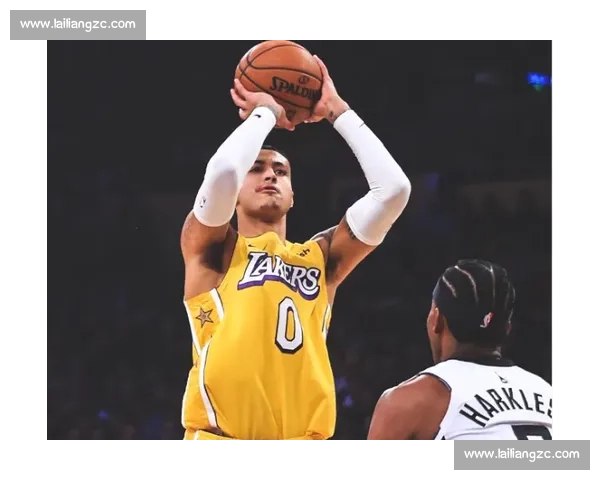 湖人对决尼克斯全场录像回放精彩瞬间与战术解析完整比赛深度复盘