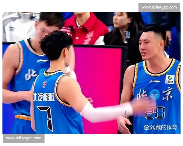 周琦强势对决马刺内线攻防两端引爆全场焦点之战NBA赛场
