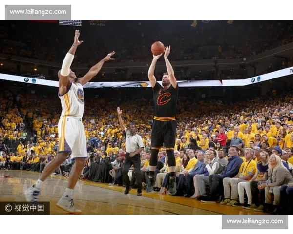 勇士对阵骑士第二场激战升级攻防博弈引爆系列赛悬念走向成败关键